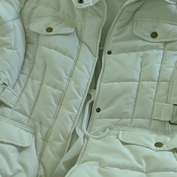 White winter coat - Picture 2 of 5